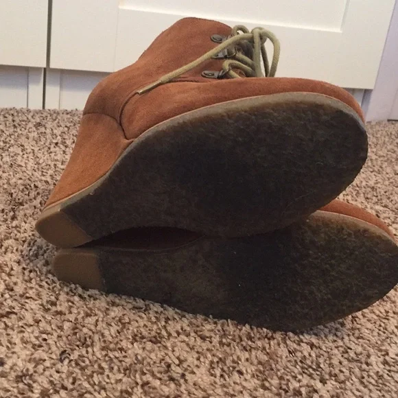 Steve Madden Brown Ankle Boots - Picture 3 of 3